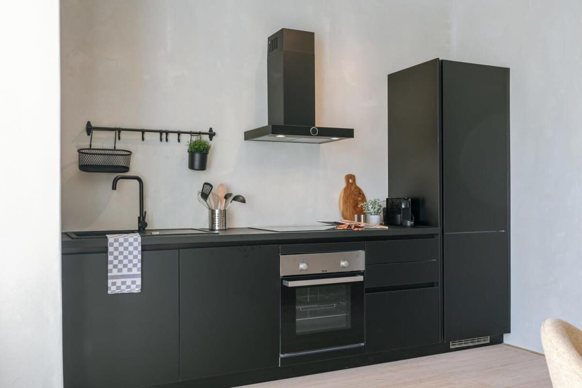 Huswell - Industrial Apartment With Terrace In Antwerpen Bagian luar foto